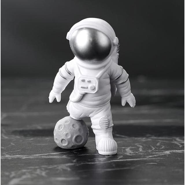 sweety-crib Sculptures & Statues Astronaut Figure Statue